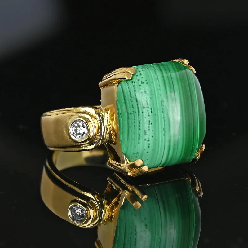 Heavy 18K Gold 14CTW Cabochon Malachite Ring w Diamond Accents