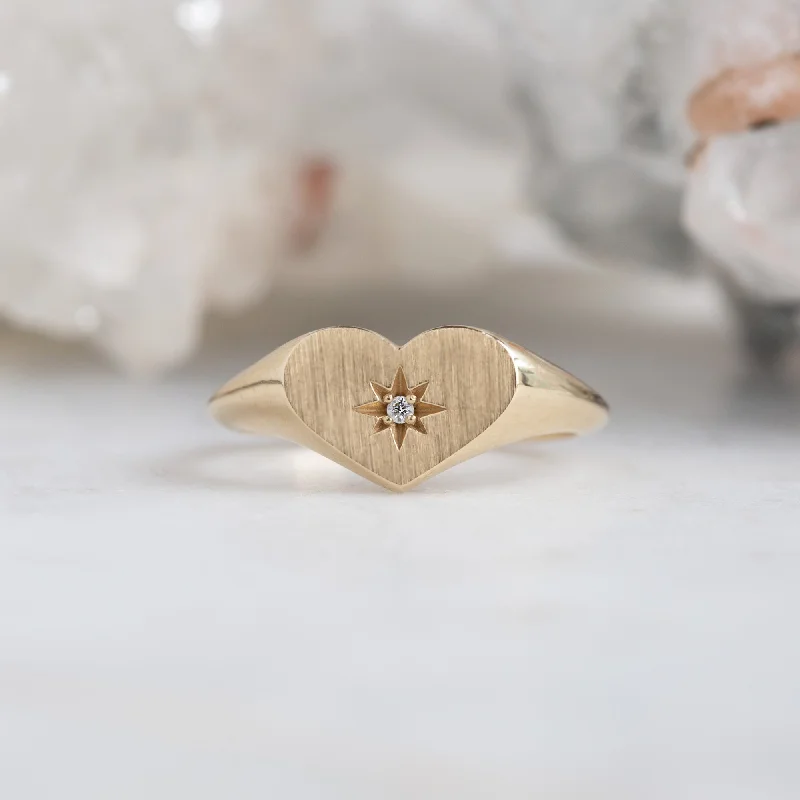 The Sweetheart White Diamond Signet Ring | 14K Yellow Gold