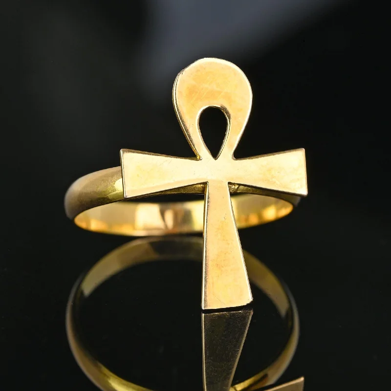 Vintage 18K Gold Egyptian Revival Ankh Ring